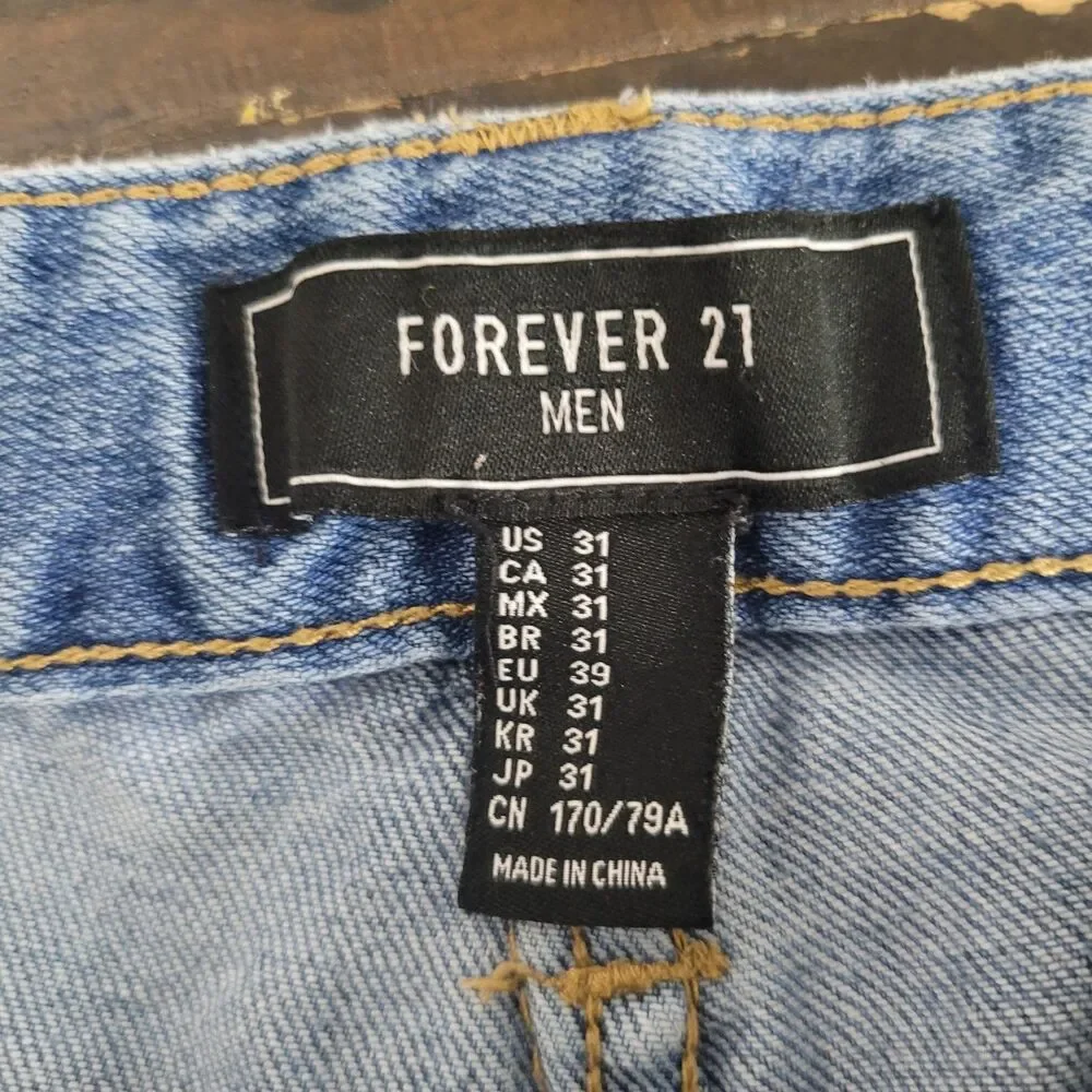 Forever 21 Men's Light Wash Distressed Jeans Size 31x32 Denim Slim Fit